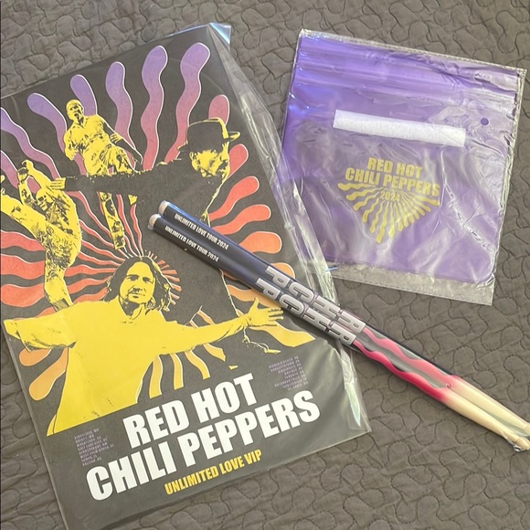 Red Hot Chili Peppers Unlimited Love VIP tour merch bundle - Picture 1 of 11